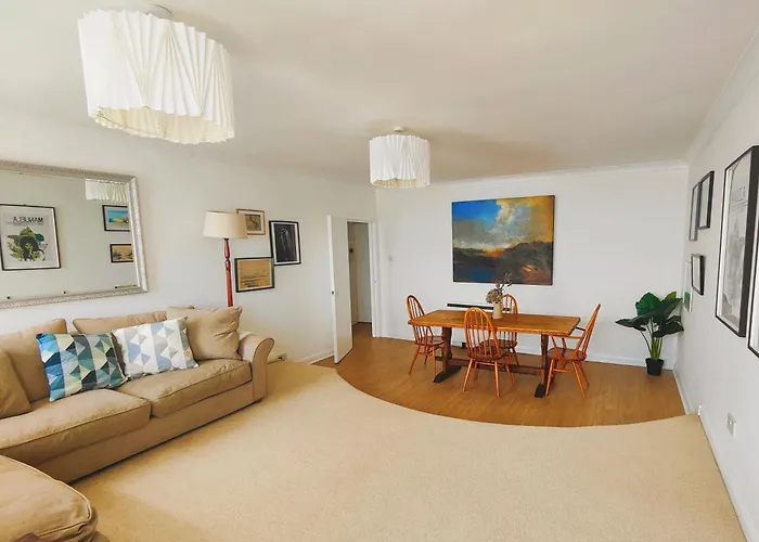Stunning Seafront Flat,St Leonards