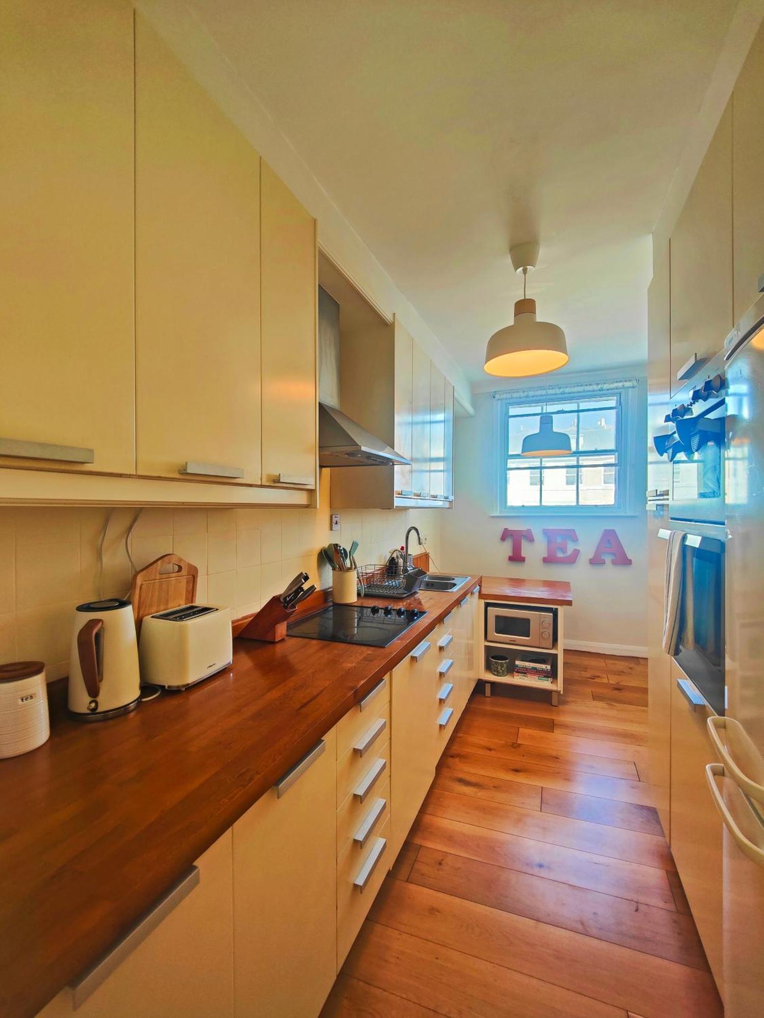 Apartment Stunning Seafront Flat,st Leonards *