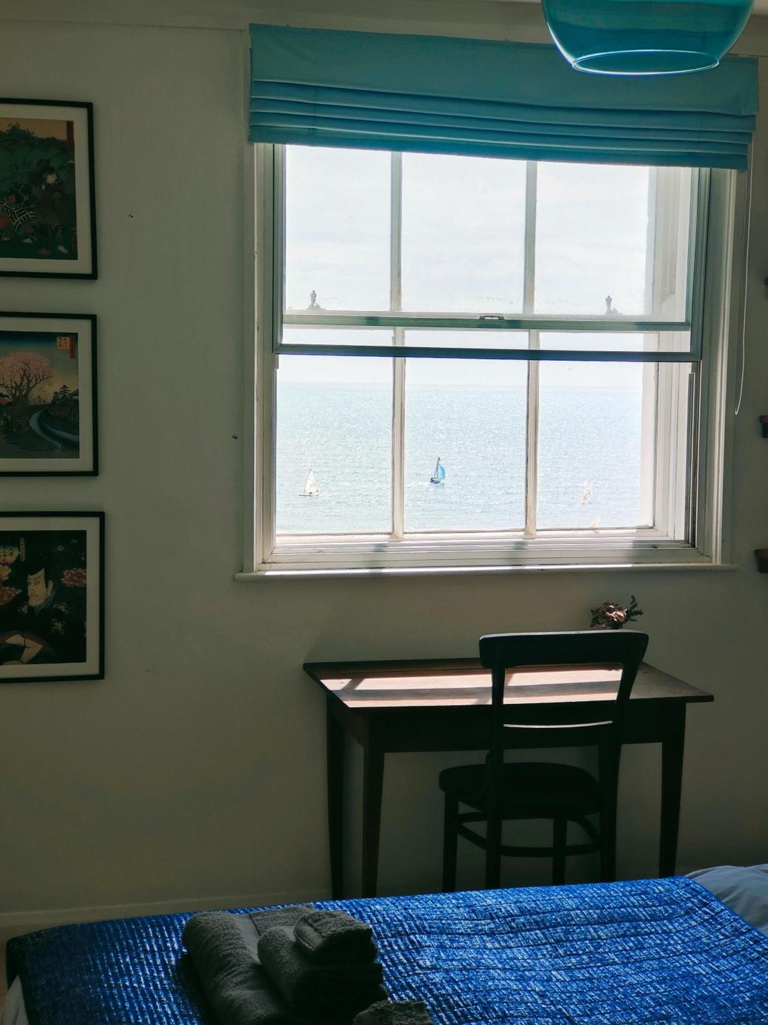 Stunning Seafront Flat,st Leonards *